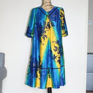 Vintage Made in Hawaii Watercolor Floral Short Sleeve Midi MuuMuu Dress Womens M